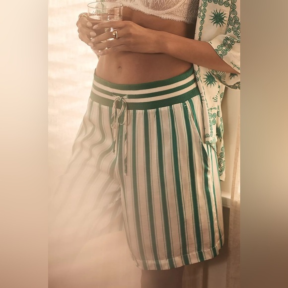 Anthropologie‎ Satin Striped Silky Bermuda Boxer Long Shorts Size Small - Picture 8 of 8